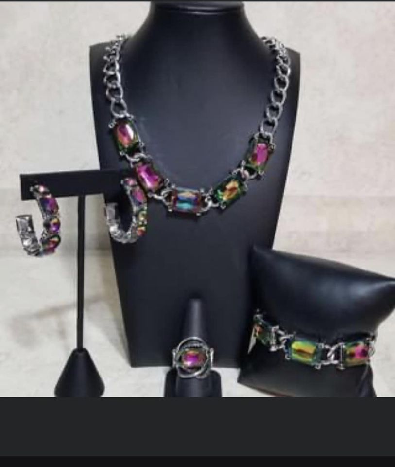 Fashion Fix Necklace Set- Multi